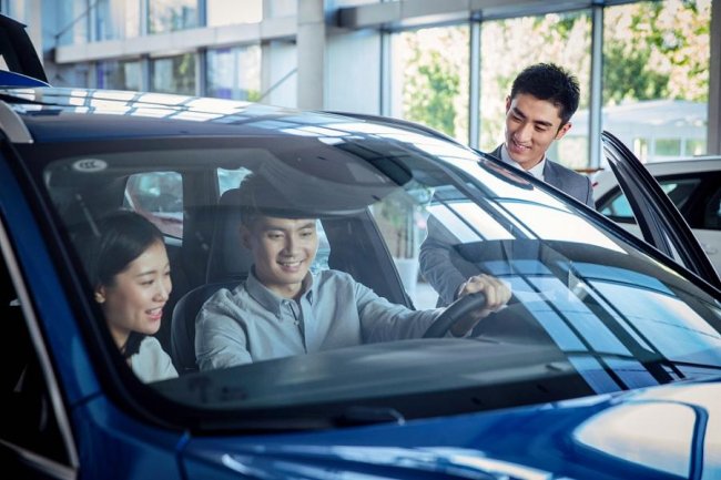 聚焦兩會(huì)|平安租賃 扎根汽車(chē)生態(tài) 激活汽車(chē)消費(fèi)潛力